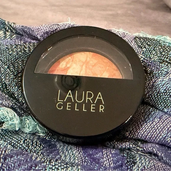 Laura Geller Baked Blush - coral cove - Picture 1 of 4
